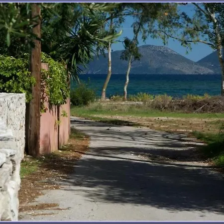 Fedra - 3 Bedrooms - Sleeps 6p Villa